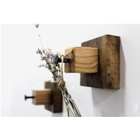 Reclaimed Wood( Brekina, Natur Eiche Und Schmiedeeisen Wandhaken Für Mäntel von Nl3designBG