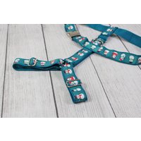 Hundegeschirr Mit Schneemann Motiv, Weihnachten, Schnee, Türkis, Blau, Gurtband, Brustgeschirr Für Hunde, Bulldogge, Shiba Inu Hundegeschirr Mit Schneemann Motiv, Weihnachten, Schnee, Türkis, Blau, Gurtband, Brustgeschirr Für Hunde, Bulldogge, Shiba Inu von NoahMeetsScottiePets