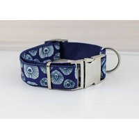 Hundehalsband Mit Blumen, Dunkelblau, Geblümt, Abstrakt, Blüten, Hund, Haustier, Welpe, Modern, Floral von NoahMeetsScottiePets