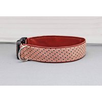 Hundehalsband Mit Punkten, Orange Und Schwarz, Gepunktet, Kunstleder in Braun, Polka Dots, Welpe, Apricot, Hund, Halsband von NoahMeetsScottiePets