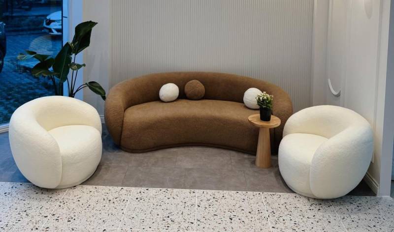 Nobelaa Sofa Sitzgruppe/Sofa Set - Wohnzimmergarnitur "Camellia" 3+1+1 Nobelaa Sofa Sitzgruppe/Sofa Set - Wohnzimmergarnitur "Camellia" 3+1+1 von Nobelaa