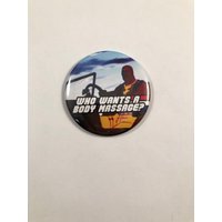 Gi Joe Public Service Annancements - Wer Will Eine Körpermassage? Kühlschrankmagnet von Nobsbuttonsdotcom