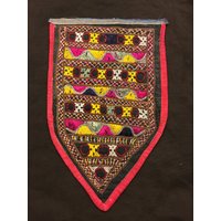 Antiker Kyrgyz Lakai Tecnic Wandbehang, 27X18 cmi 11' X 07' Versandkostenfrei von NomadicTribalArt