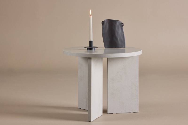 Nordanest Beistelltisch SÖDERHAMN ø55, Moderne Optik durch asymmetrisch platzierte, breite Tischbeine von Nordanest