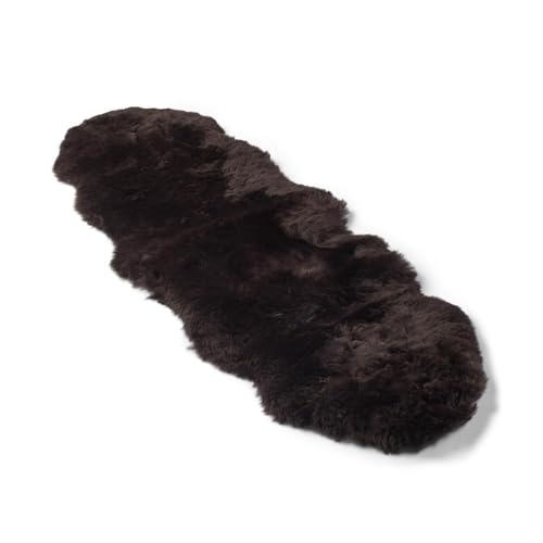 Nordic Sheep Lammfell Teppich 170x60 cm | Lammfell Echt kann auf dem Sofa oder Bett verwendet Werden, ist Gross Atmungsaktiv & Wärmeregulierend | Farbe: Schokolade Nordic Sheep Lammfell Teppich 170x60 cm | Lammfell Echt kann auf dem Sofa oder Bett verwendet Werden, ist Gross Atmungsaktiv & Wärmeregulierend | Farbe: Schokolade von Nordic Sheep