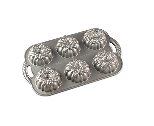 Nordic Ware Wreathlettes Cakelette, 4 Tassen, silberfarben von Nordic Ware