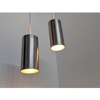 Set Aus 2 Mcm Edelstahlanhängern, 1960Er Oder 1970Er Jahre. Ultra Einfaches Aber Cooles Design. Hochwertiges Produkt Dänemark. Stablampe. Rohrlampe Set Aus 2 Mcm Edelstahlanhängern, 1960Er Oder 1970Er Jahre. Ultra Einfaches Aber Cooles Design. Hochwertiges Produkt Dänemark. Stablampe. Rohrlampe von NordicAndNice