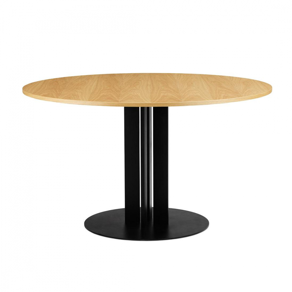 Normann Copenhagen - Scala Esstisch Ø 130cm - eiche, schwarz/Tischplatte Eichenfurnier/Gestell Stahl pulverbeschichtet schwarz/H x Ø 75x130cm von Normann Copenhagen