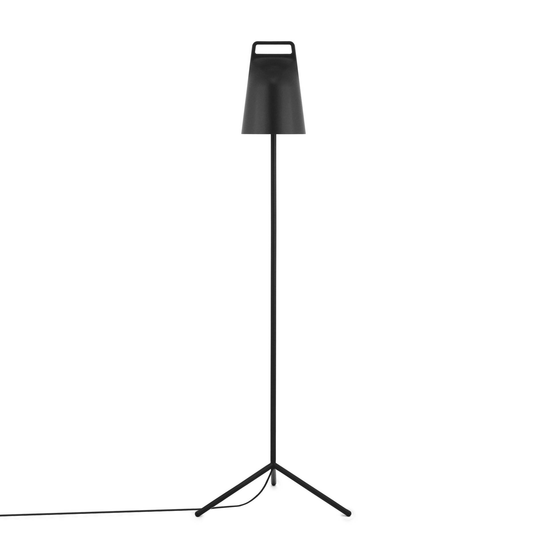 Normann Copenhagen - Stage LED Stehleuchte - schwarz/H x B x T: 122 x 41 x 36cm von Normann Copenhagen