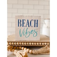 Beach Vibes Schild, Home Decor, Tiered Tablett Kleine Holzschilder von NorthWoodsWicksCo