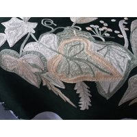 Schal Oder Sofa Werfen Bestickt Handgefertigt Auf Feinste Wolle von NorthernLightFairy