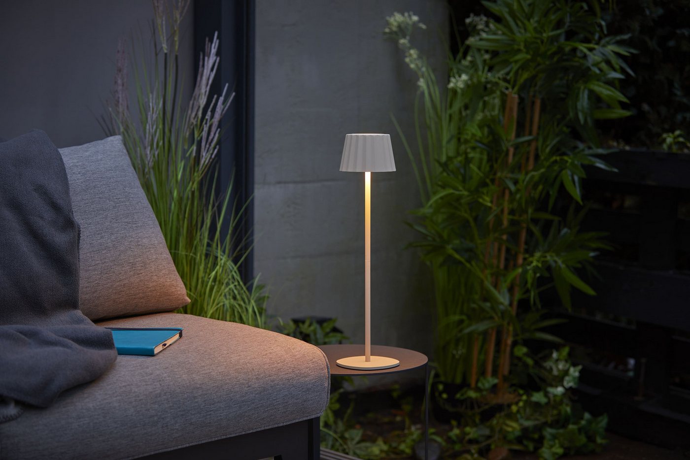 Northpoint LED Tischleuchte 3in1 Flaschenleuchte warmweiß RGB dimmbar Innen Außen Northpoint LED Tischleuchte 3in1 Flaschenleuchte warmweiß RGB dimmbar Innen Außen von Northpoint