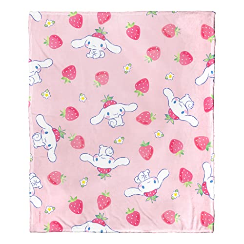 Northwest Sanrio Cinnamoroll Überwurfdecke, seidig, 127 x 152 cm, Beeren-Muster von Northwest