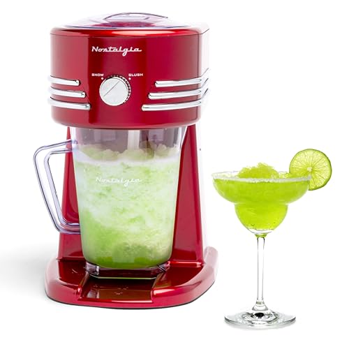 Nostalgia 1,2-Liter Gefrorene Getränkestation - Optimal für Slush-Drinks, Schneekegel, Margaritas, Daiquiris, Edelstahlklingen, Kabelaufbewahrung, Retro Rot von Nostalgia