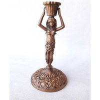 Kerzenhalter Statue Tischdekor Sammlung Handmade Geschenk Jugendstil Souvenir Kamindekor Messing Antike Frau von NostalgiaOld