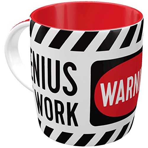 Nostalgic-Art Retro Kaffeebecher, 330 ml, Genius at Work – Geschenk-Idee für Gamer, Keramik-Tasse für Kaffee, Vintage Design Nostalgic-Art Retro Kaffeebecher, 330 ml, Genius at Work – Geschenk-Idee für Gamer, Keramik-Tasse für Kaffee, Vintage Design von Nostalgic-Art