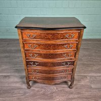 27511 Kommode Neubarock Nussbaum 0, 54 M 27511 Kommode Neubarock Nussbaum 0, 54 M von Nostalgiepalast