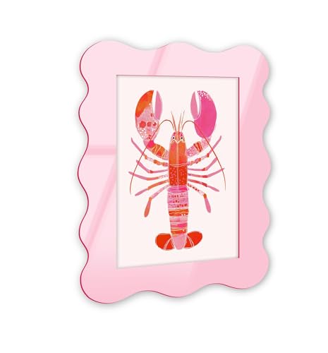 Grand Lobster's Tale II Retro Coastal Decor Art – Rosa abgerundeter Acryl-Wandrahmen, 40,6 x 61 cm, skulpturelle dimensionale Wandkunst – Modern Decor von NOTORIART Grand Lobster's Tale II Retro Coastal Decor Art – Rosa abgerundeter Acryl-Wandrahmen, 40,6 x 61 cm, skulpturelle dimensionale Wandkunst – Modern Decor von NOTORIART von NotoriArt
