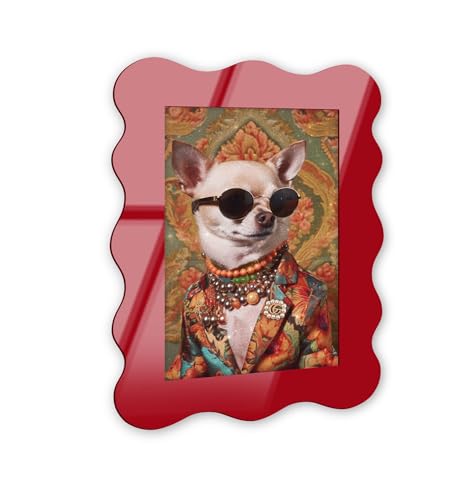 Pup of Glam III Maximalist Wall Art – Roter kurviger Acryl-Wandrahmen, skulpturale, dimensionale Wandkunst, modernes Dekor NOTORIART von NotoriArt