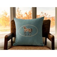 Handbestickter Pferde-Kissenbezug - Rustikale Boho Western Wohnkultur von NovaVaultDesign