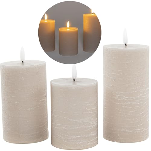 3er Set Led Kerzen 7,5cm ø Kerze flackernde Flamme mit Fernbedingung GRAU TAUPE 15 cm + 12,5 cm + 10 cm Höhe, LED Kerzen mit Timerfunktion, 3 AAA Batterien nötig, LED Echtwachs Stumpenkerzen warmweiß 3er Set Led Kerzen 7,5cm ø Kerze flackernde Flamme mit Fernbedingung GRAU TAUPE 15 cm + 12,5 cm + 10 cm Höhe, LED Kerzen mit Timerfunktion, 3 AAA Batterien nötig, LED Echtwachs Stumpenkerzen warmweiß von Novaliv