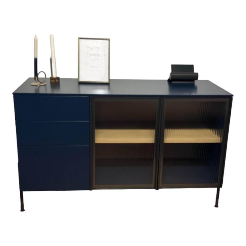 Sideboard Belt 1350 353 Blu Notte Matt Dunkellau Glas Gerippt Füße Brüniert Oxid... von Novamobili