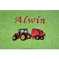 Handtuch Mit Traktor Und Namen Bestickt Handtuch Mit Traktor Und Namen Bestickt von Nowodesign
