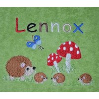 Handtuch Motiv Igelfamilie Mit Namen Bestickt Handtuch Motiv Igelfamilie Mit Namen Bestickt von Nowodesign