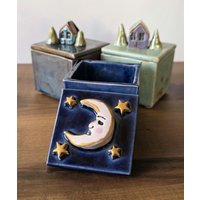Keramik Schmuckschatulle, Schmuckschatulle Mit Mond Und Sternen, Handgemachte Ringschatulle Mond, Muttertagsgeschenkideen von NoxCeramicAtelier