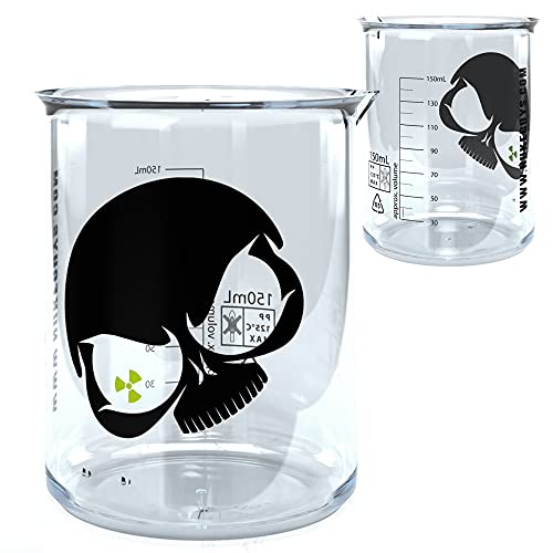 Nuke Guys Griffin Messbecher mit Skala, Totenkopf, 150 ml, transparentes Glas für einfaches Dosieren von Flüssigkeiten Nuke Guys Griffin Messbecher mit Skala, Totenkopf, 150 ml, transparentes Glas für einfaches Dosieren von Flüssigkeiten von Nuke Guys