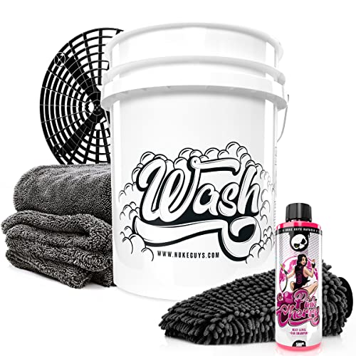 Nuke Guys - Handwäsche Set - Auto Wascheimer mit Sieb 5 GAL Pink Cherry Autoshampoo 500ml Gamma Dryer XXL Trockentuch 50x80cm - Waschhandschuh - Grit Guard Einsatz Nuke Guys - Handwäsche Set - Auto Wascheimer mit Sieb 5 GAL Pink Cherry Autoshampoo 500ml Gamma Dryer XXL Trockentuch 50x80cm - Waschhandschuh - Grit Guard Einsatz von Nuke Guys