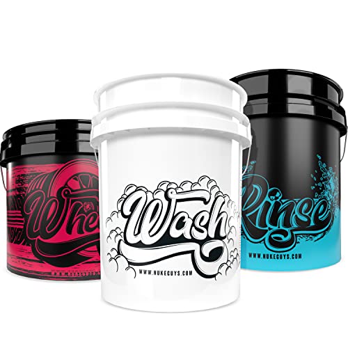 Nuke Guys Wascheimer Set für die 3 Eimer Waschmethode - 5 GAL Wash Bucket für das Autoschampoo + Rinse Bucket zum Ausspülen + 3,5 GAl Wheel Eimer für die Felgen - sanfte Handwäsche Nuke Guys Wascheimer Set für die 3 Eimer Waschmethode - 5 GAL Wash Bucket für das Autoschampoo + Rinse Bucket zum Ausspülen + 3,5 GAl Wheel Eimer für die Felgen - sanfte Handwäsche von Nuke Guys
