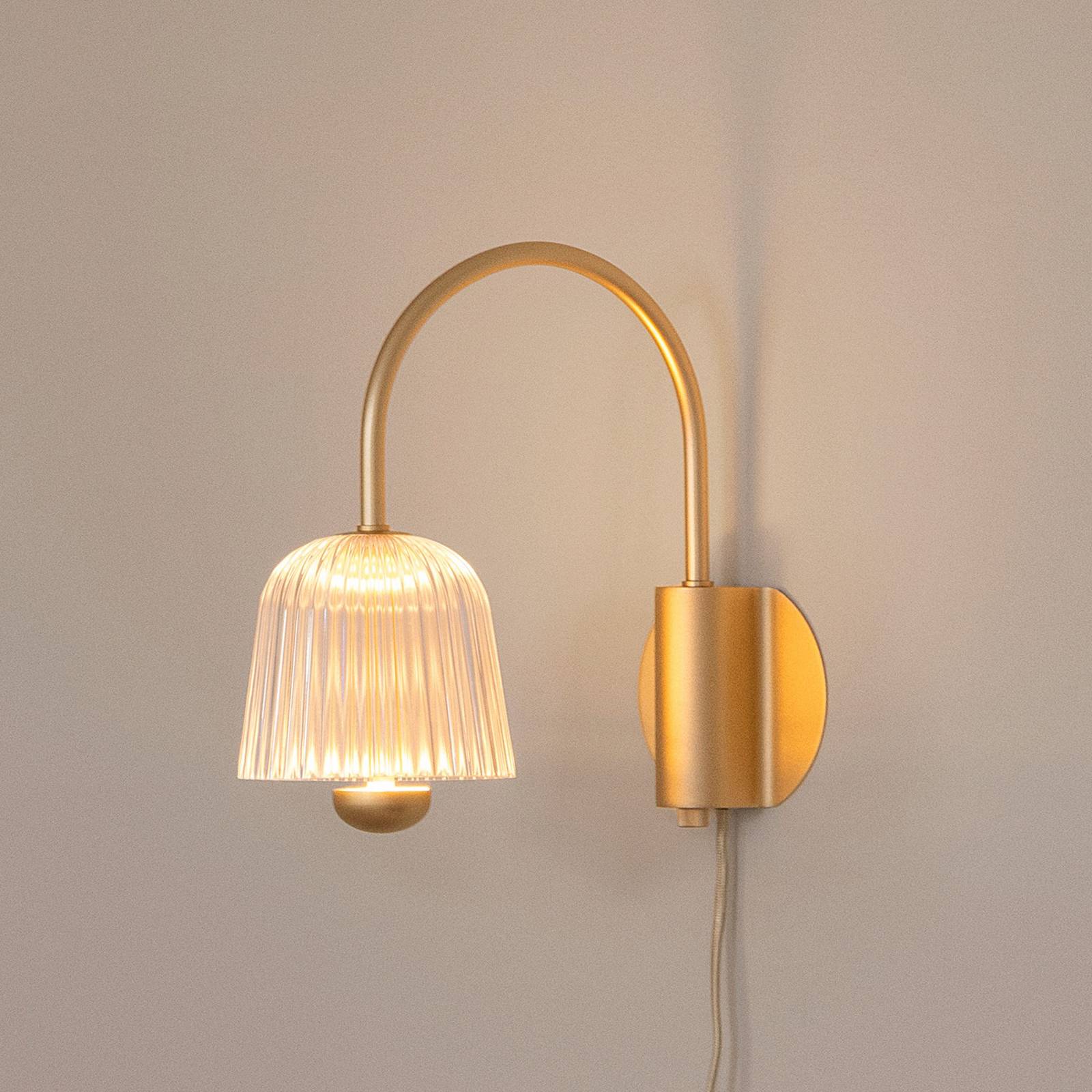 Nuura LED-Wandlampe Asteea, Breite 16 cm, messingfarben/klar von Nuura Aps