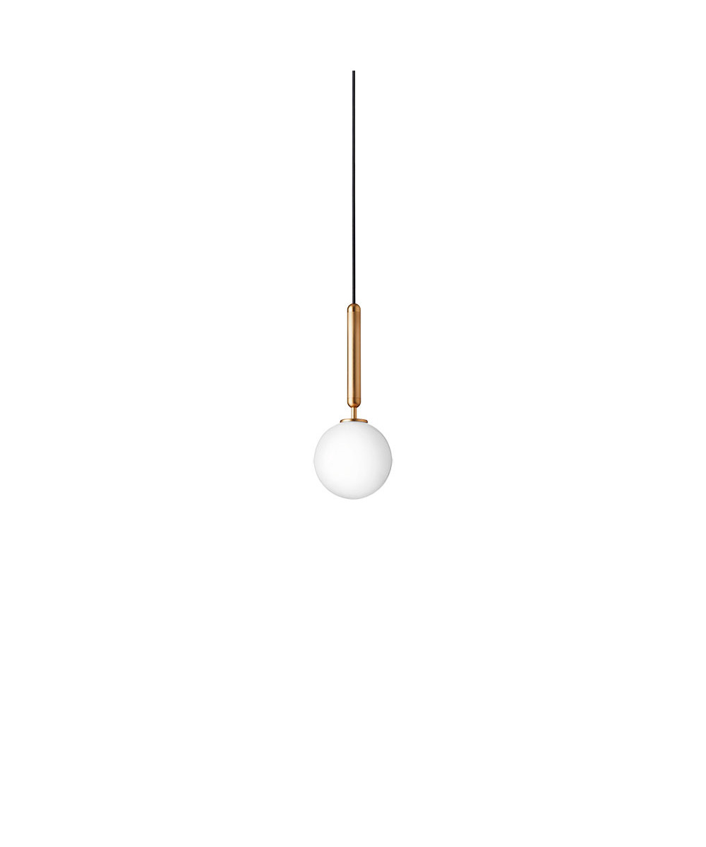 Nuura - Miira 1 Pendelleuchte Brass/Opal White von Nuura