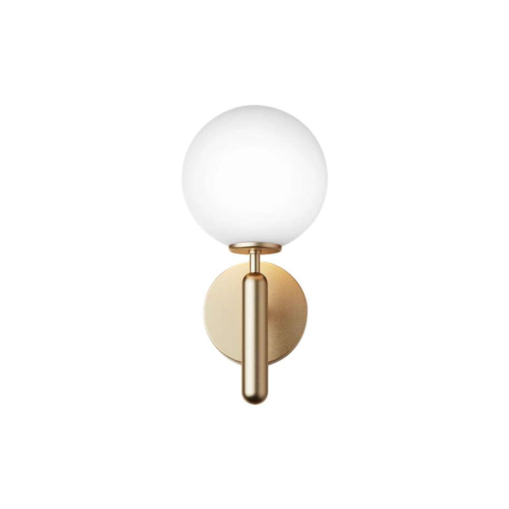 Nuura - Miira Wandleuchte Brass/Opal White von Nuura