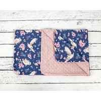 Navy Eulen in Blumen Baby Decke, Floral Wald Personalisierte Handgemachte Minky Monogramm Decke | Nuva von NuvaArt