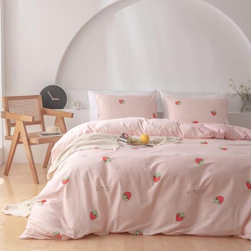 Nyescasa Bettwäsche 155x220 2 Teilig Rosa Erdbeere Bettwäsche-Set Mädchen Erdbeere Streifen Wendebettwäsche Kinder Mikrofaser Niedliche Früchte Bettbezug mit Reißverschluss und Kissenbezug 80x80cm Nyescasa Bettwäsche 155x220 2 Teilig Rosa Erdbeere Bettwäsche-Set Mädchen Erdbeere Streifen Wendebettwäsche Kinder Mikrofaser Niedliche Früchte Bettbezug mit Reißverschluss und Kissenbezug 80x80cm von Nyescasa
