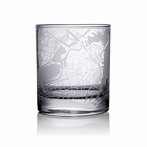 Whiskyglas mit Boston Stadtkarte, einzigartiges Geschenk, 297 ml von O3 DESIGN STUDIO