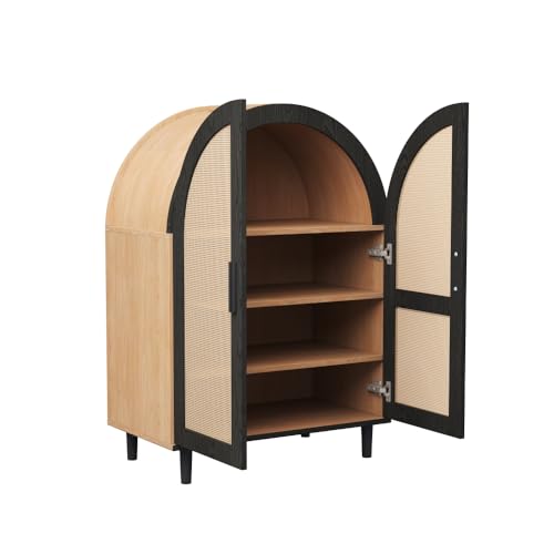 Elegantes Sideboard/Schuhschrank mit Abgerundeter Außenseite, Durchbrochenen Rattantüren und DREI Regalen. Elegantes Sideboard/Schuhschrank mit Abgerundeter Außenseite, Durchbrochenen Rattantüren und DREI Regalen. von OCACA