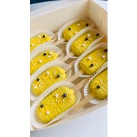 Gelbe Cakesicles Babyshower Geburtstag Ereignisse Geschenk Süßer Festlichkeit von ODDAcake