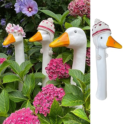 OF Gänsehals Gartenstecker Gans - Höhe 35 bis 38 cm groß - Deko Gartenfiguren für außen (Bommelmütze) von OF