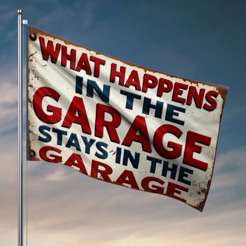 Flaggen für Studentenwohnheim, was in der Garage passiert, bleibt in der Garage. Flagge, lustige Küchendekoration, Bar für Männerhöhle, 60 x 90 cm Flaggen für Studentenwohnheim, was in der Garage passiert, bleibt in der Garage. Flagge, lustige Küchendekoration, Bar für Männerhöhle, 60 x 90 cm von OGBD