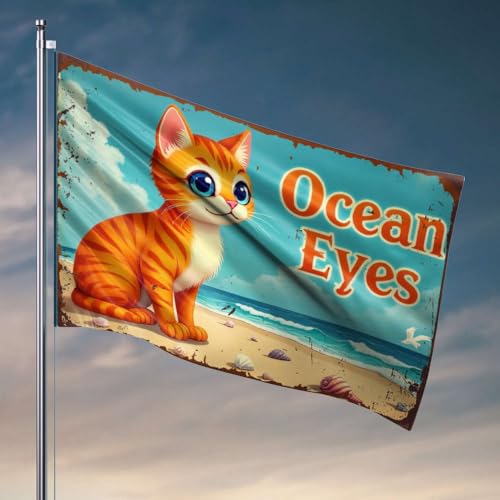 Herren-Höhlendekoration, niedliches orangefarbenes Kätzchen mit blauen Augen, sitzt auf einem Sandstrand, Flaggen für Männer, Gartenflaggenständer (60 x 90 cm) von OGBD