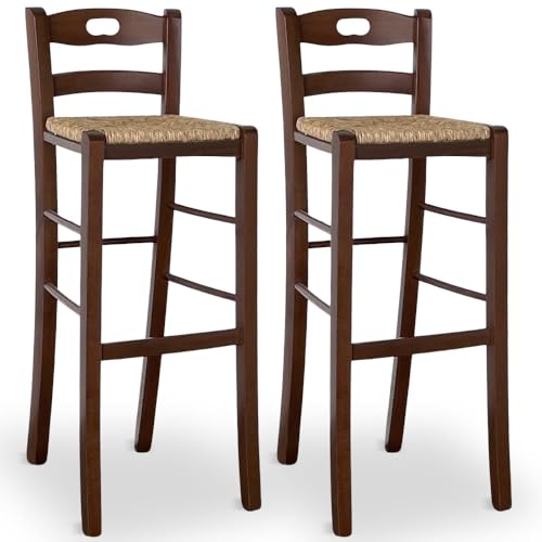 OKAFFAREFATTO MADDALONI Set mit 2 Barhockern aus dunklem Walnussholz Höhe 80 cm mit Topflappen im Rückenteil und Sitzfläche aus Stroh von OKAFFAREFATTO MADDALONI
