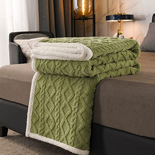 OLDBIAO Kuscheldecke 70 x 100 cm Klein Flauschig Dick Decke Grün Weiß Strickdecke Couchdecke Sofadecke Doppelgesicht Extra Weich und Warm Wohndecke für Winter Wohnzimmer Schlafzimmer OLDBIAO Kuscheldecke 70 x 100 cm Klein Flauschig Dick Decke Grün Weiß Strickdecke Couchdecke Sofadecke Doppelgesicht Extra Weich und Warm Wohndecke für Winter Wohnzimmer Schlafzimmer von OLDBIAO