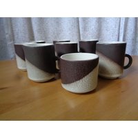 8 Stück Set - 6 Kaffeetassen, Zuckerdose & Milchkännchen; Weißes/Braunes Steinzeug Kaffee-Set von OLaLaVintage