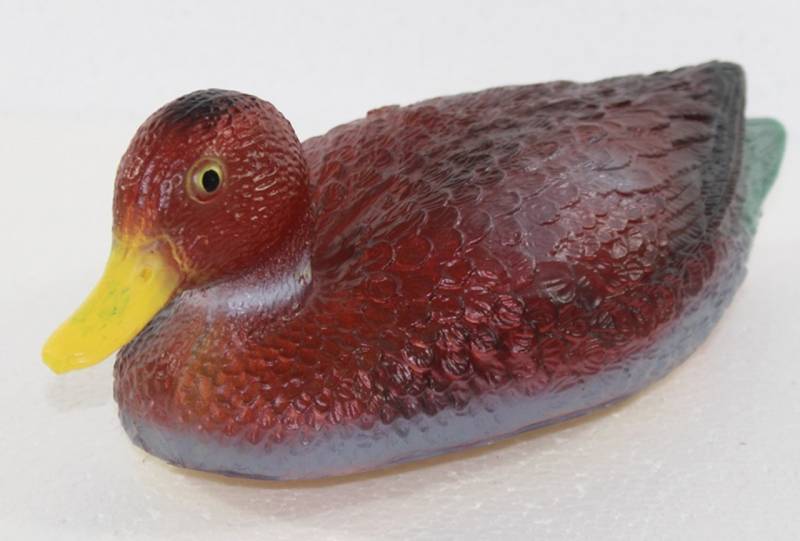 Deko Figur Wildente rot schwimmend H 12 cm Gartenfigur Teichfigur aus Kunststoff von OM