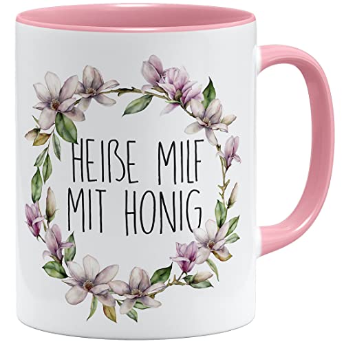OM3® witzige Kaffee-Tasse mit Spruch - Heiße Milf mit Honig - kitschig Blumen - Keramik Becher - 325ml - Beidseitig Bedruckt - Rosa von OM3