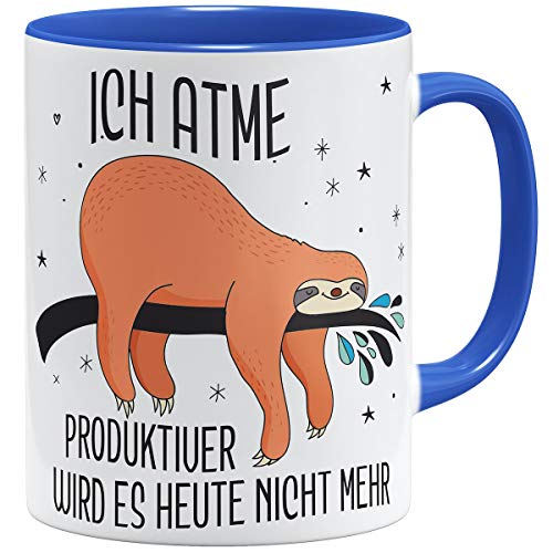 OM3® Ich-atme-Produktiver-wird-es-heute-nicht-mehr-Faultier SLOTH Statement Tasse mit Spruch | Keramik Becher | 11oz 325ml | Beidseitig Bedruckt | Royalblau von OM3