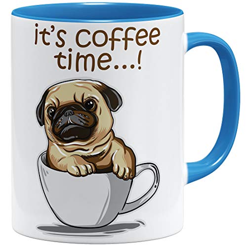 OM3® Pug It's Coffee Time Mops Tasse mit Hundemotiv | Keramik Becher | 11oz 325ml | Beidseitig Bedruckt | Hellblau von OM3